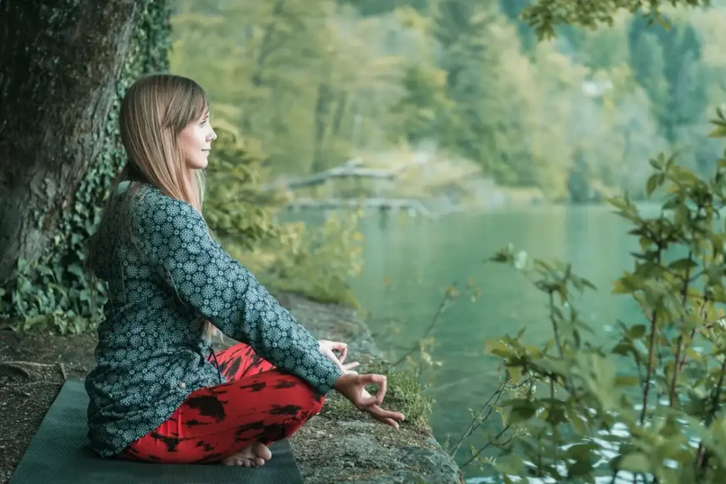Meditación consciente del momento presente con la música de la naturaleza